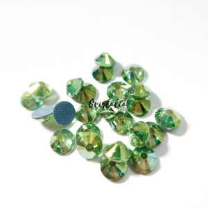 Cristal Light Verde Tornasol Hotfix Crystal Elements